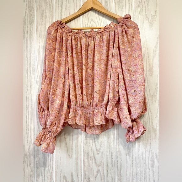 J.Roberts 70s Inspo Bell Sleeve Blouse with ruffles over the shoulder Size M EUC - Picture 3 of 4